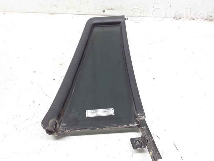 Jeep Grand Cherokee (WJ) Rear vent window glass 