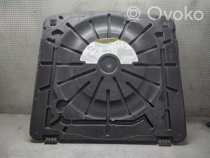 Jeep Grand Cherokee (WJ) Tappeto di rivestimento del fondo del bagagliaio/baule 52059189AB