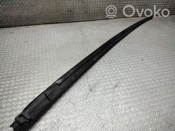 Volkswagen Golf V Rivestimento parabrezza 1K0845319