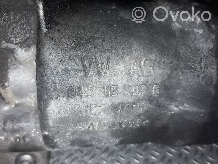 Volkswagen Touran I Mocowanie / uchwyt filtra oleju 045115389G