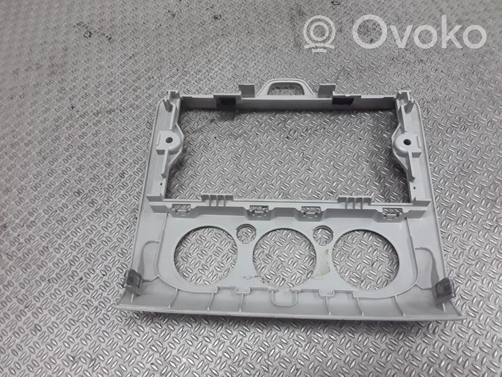 Ford Focus Panelės apdailos skydas (centrinis) 4M5118522ADW