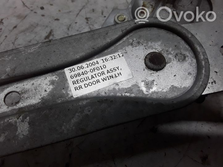 Toyota Corolla Verso AR10 Mechaninis galinio lango pakėlimo mechanizmas 698400F010