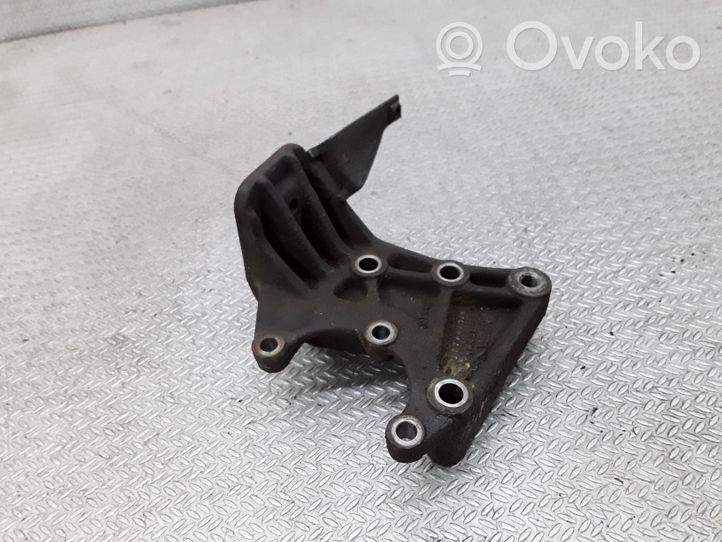 Volkswagen Transporter - Caravelle T4 Support de pompe de direction assistée 074199207