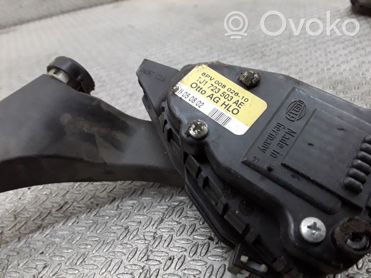 Volkswagen New Beetle Accelerator throttle pedal 1J1723503AE