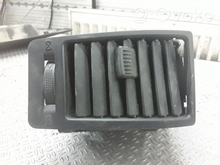 Hyundai Terracan Garniture, panneau de grille d'aération latérale 85740H1600