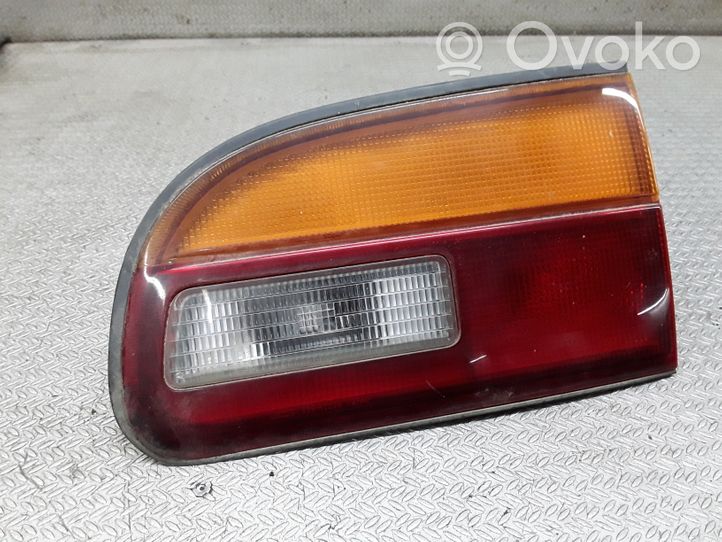 Mitsubishi Delica Lampy tylnej klapy bagażnika 22687009