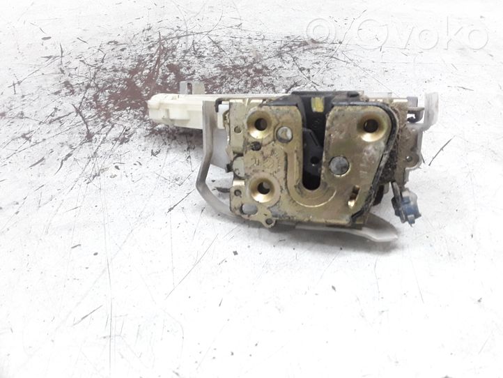 Volkswagen Lupo Front door lock 80552AA200