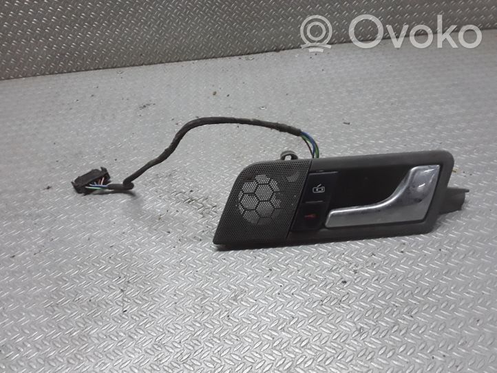 Audi A2 Rankenėlė atidarymo vidinė 8Z0837020