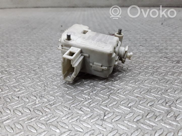 Volkswagen Lupo Silniczek / Siłownik zamka centralnego 3B0959781B