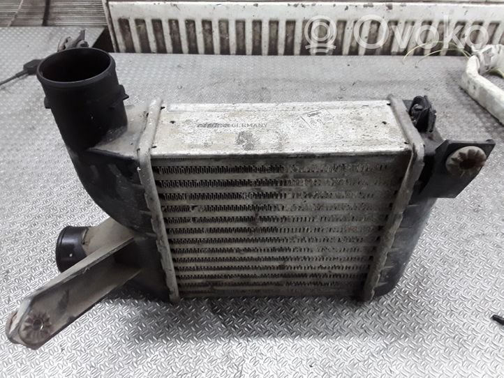 BMW 5 E39 Radiatore intercooler 2246031