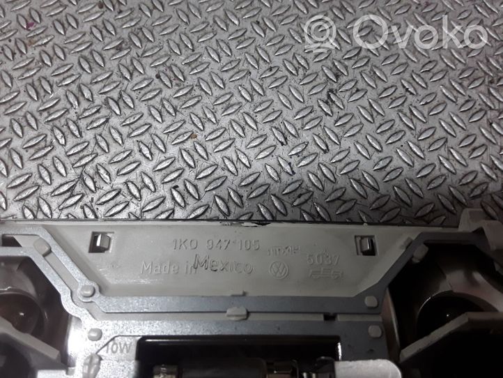 Volkswagen Jetta V Luz del asiento delantero 1K0947105