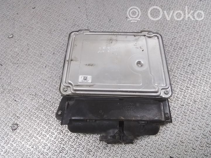 Audi A3 S3 A3 Sportback 8P Sterownik / Moduł ECU 03G906021LT