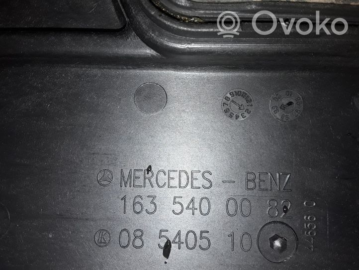 Mercedes-Benz ML W163 Tapa de caja de fusibles 1635400082