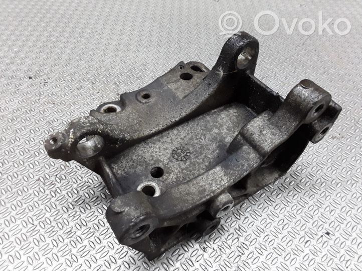 Peugeot 307 Supporto del generatore/alternatore 9637349380