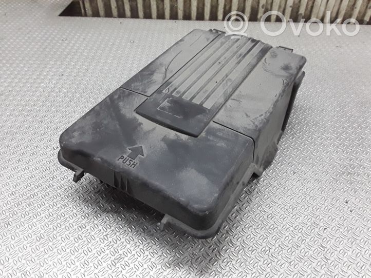 Volkswagen PASSAT B7 Deckel Batteriekasten 3C0915443A
