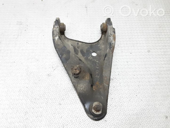 Dacia Logan I Front lower control arm/wishbone 