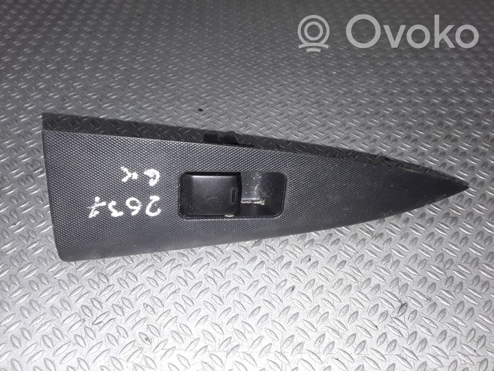 Nissan Note (E11) Interruttore di controllo dell’alzacristalli elettrico 25411ED00A