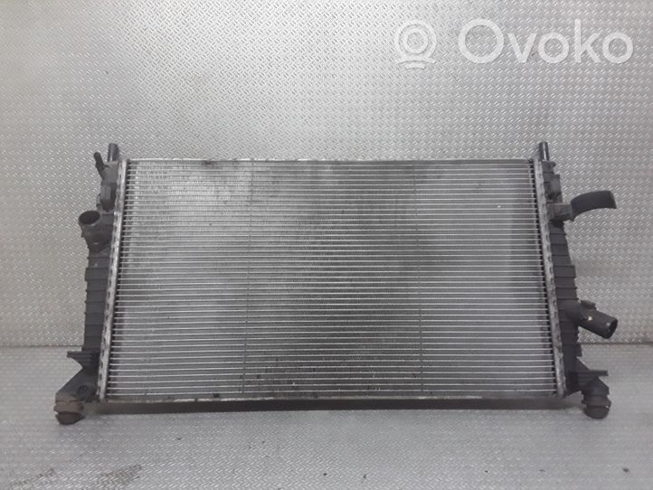 Ford C-MAX I Dzesēšanas šķidruma radiators 