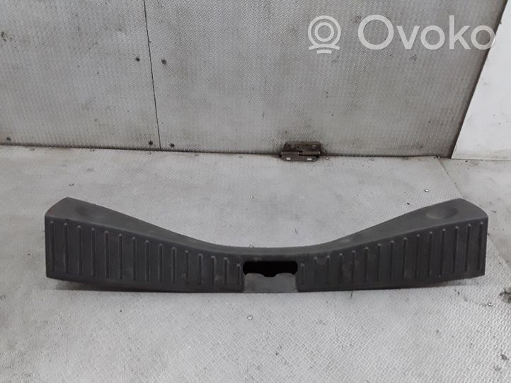 Ford C-MAX I Trunk/boot sill cover protection 