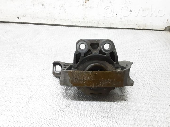 Ford C-MAX I Engine mount bracket 