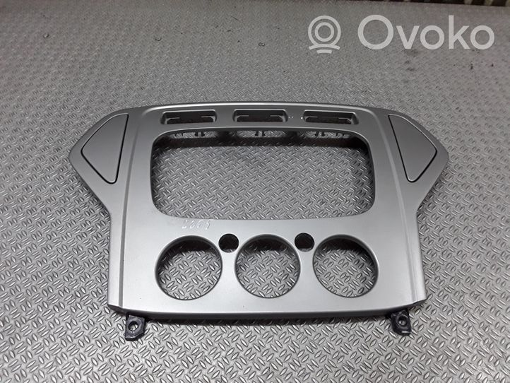 Ford Mondeo MK IV Mascherina unità principale autoradio/GPS 7S7118522CDW