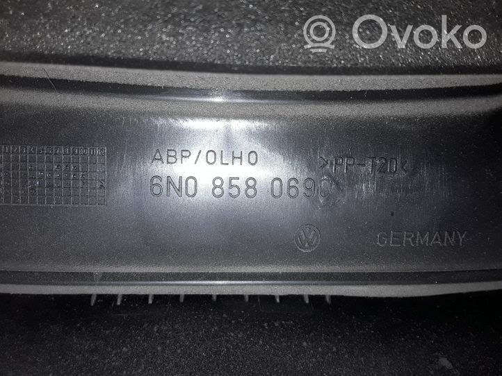 Volkswagen Lupo Dash center air vent grill 6N0858069C