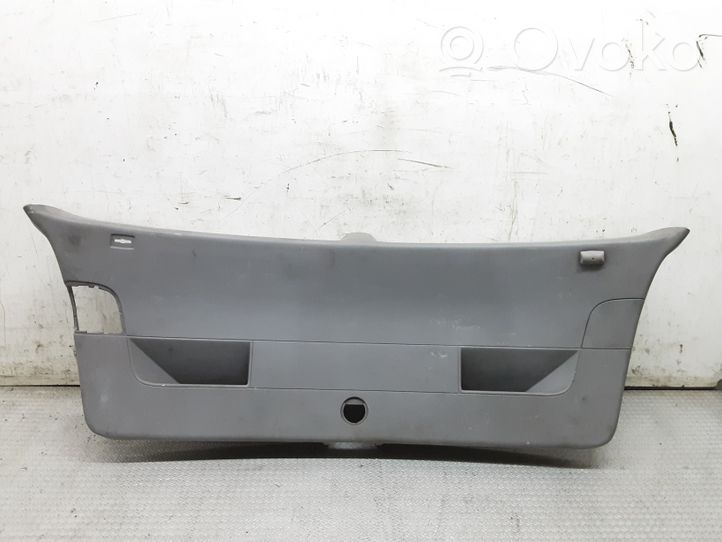 Volkswagen Golf V Rivestimento portellone 1K6867601C