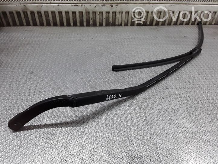 Peugeot 307 Windshield/front glass wiper blade 9658189380