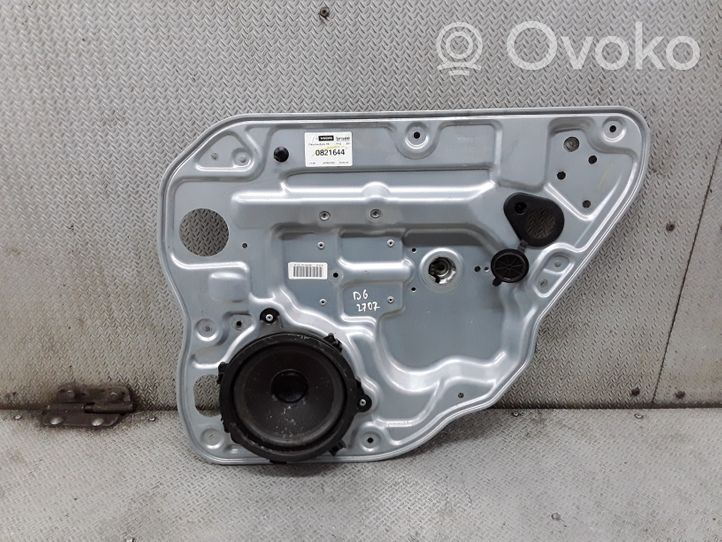 Volvo V50 Meccanismo di sollevamento del finestrino posteriore senza motorino 8679083RH