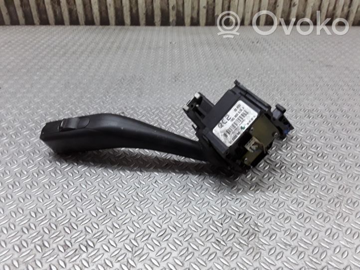 Seat Toledo III (5P) Palanca de control del limpiaparabrisas 1K0953519A