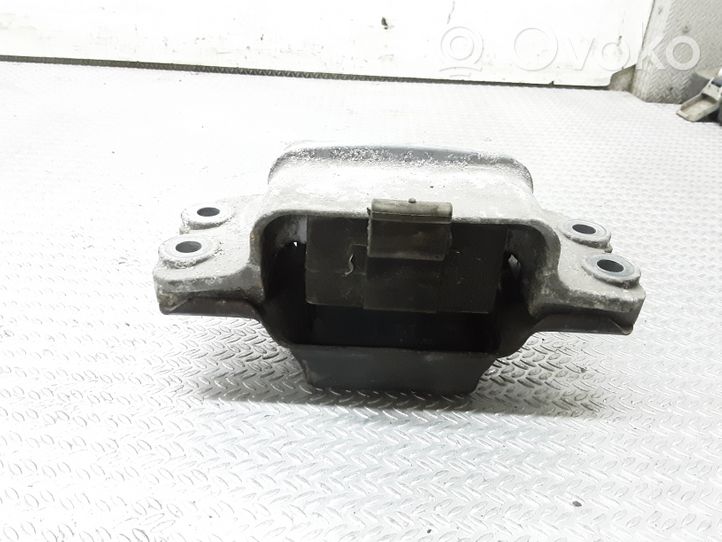 Volkswagen Golf V Supporto della scatola del cambio 1K0199555