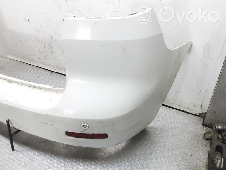 Toyota Corolla Verso E121 Zderzak tylny 