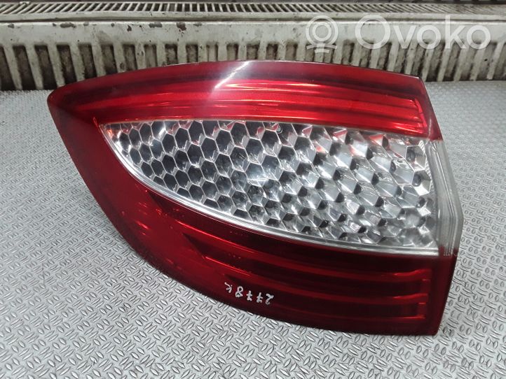 Ford Mondeo MK IV Lampa tylna 7S7113405B