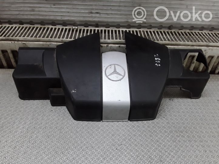 Mercedes-Benz E W211 Variklio dangtis (apdaila) A1120100467