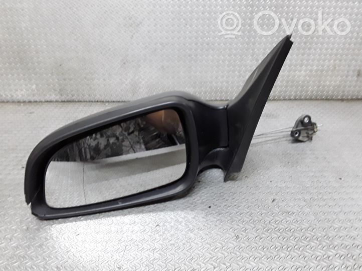 Opel Astra H Manualne lusterko boczne drzwi przednich E11026218