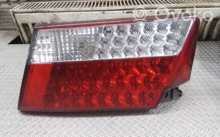 Hyundai Grandeur Lampy tylnej klapy bagażnika 924043L0