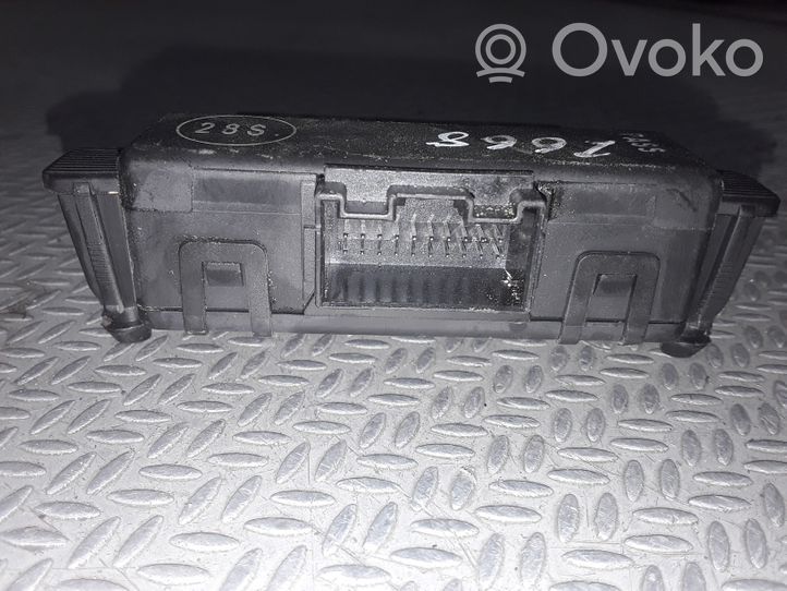 Seat Toledo III (5P) Centralina/modulo chiusura centralizzata portiere 1K0907530F