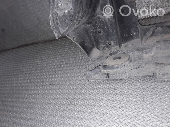 Volkswagen Caddy Jäähdyttimen kehyksen suojapaneeli 028010262D
