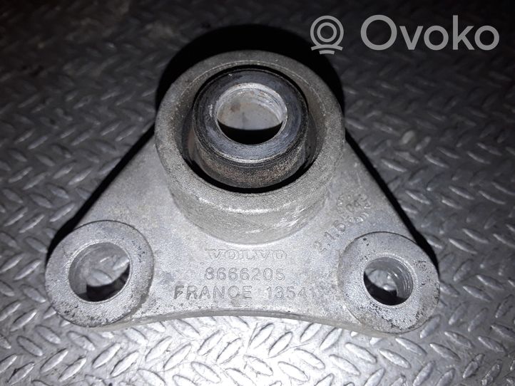 Volvo V70 Supporto di montaggio del motore 8666205