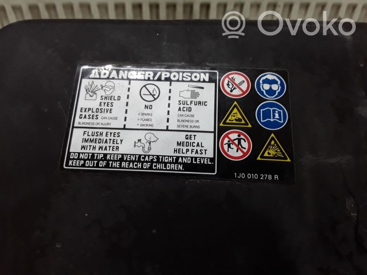 Volkswagen Jetta IV Couvercle de boîtier de batterie 1J0010278R