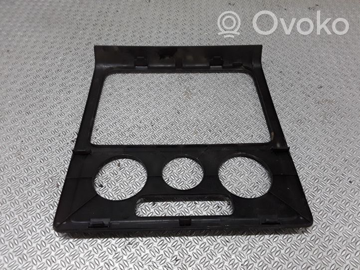 Volkswagen Caddy Console centrale, commande chauffage/clim 2K0858061A