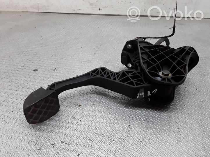 Volkswagen Touran I Clutch pedal 1T1721059BB