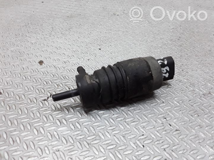 Audi A8 S8 D3 4E Pompe de lave-glace de pare-brise 