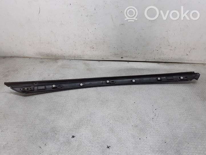 Citroen C4 I Picasso Windshield trim 9654505577