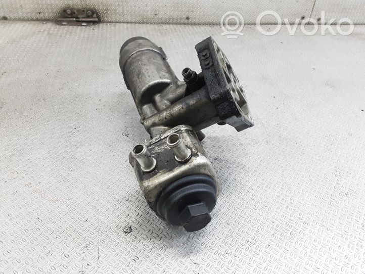 Volkswagen Sharan Supporto di montaggio del filtro dell’olio 038115389C