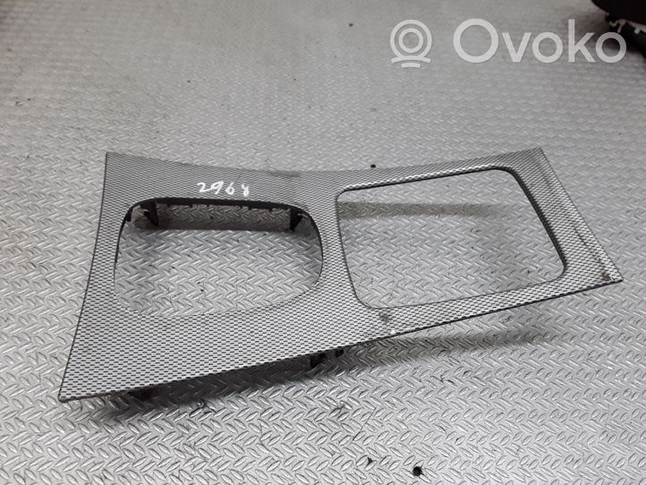 Mercedes-Benz C W203 Rivestimento in plastica cornice della leva del cambio A203680