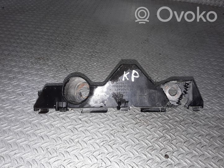 Mazda CX-7 Support de montage de pare-chocs avant EG21500U1