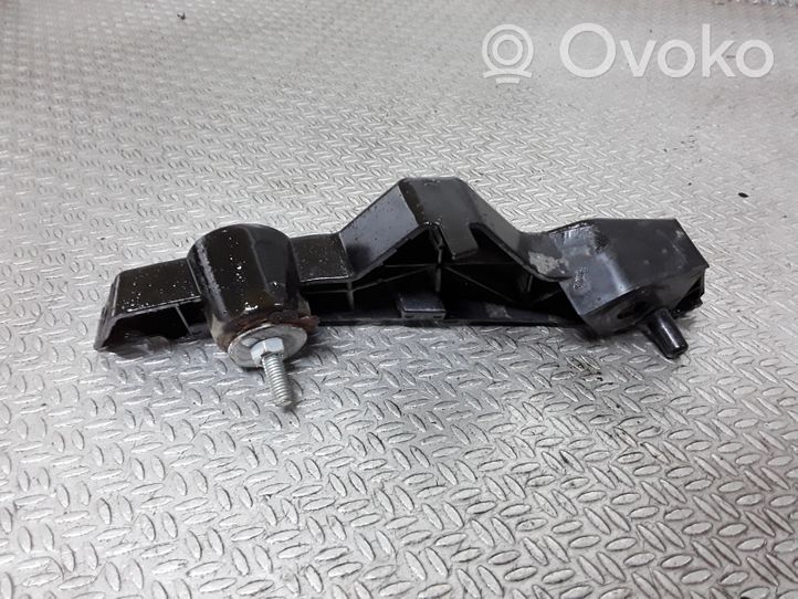 Mazda CX-7 Support de montage de pare-chocs avant EG21500T1