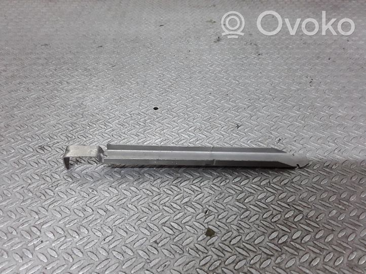 Volvo V50 Support phare frontale 