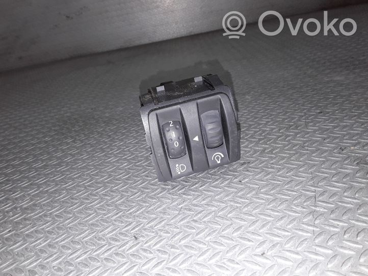 Renault Scenic II -  Grand scenic II Headlight level height control switch 82001218058